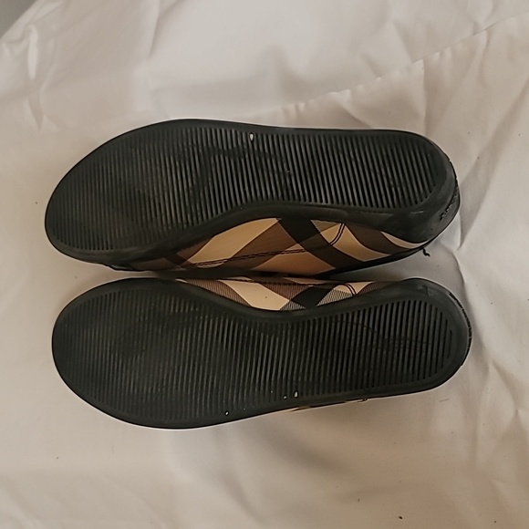 BURBERRY 💯AUTHENTHIC LEATHER TRAINERS SIZE 36 PRE-OWNED NEW/NEVER USED NO TAG - Picture 3 of 11